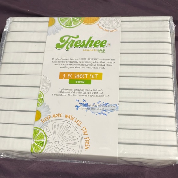 Freshee Twin Sheets